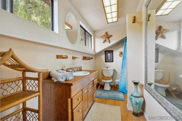 10880 Hess Drive, La Mesa, CA 91941