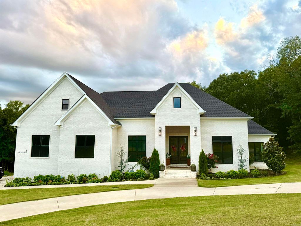 8 Rae Valley Drive, Greenbrier, AR 72058