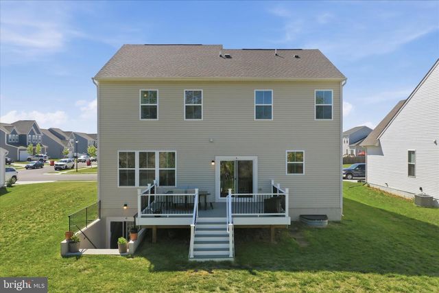 639 BARKSDALE DR, Charles Town, WV 25414