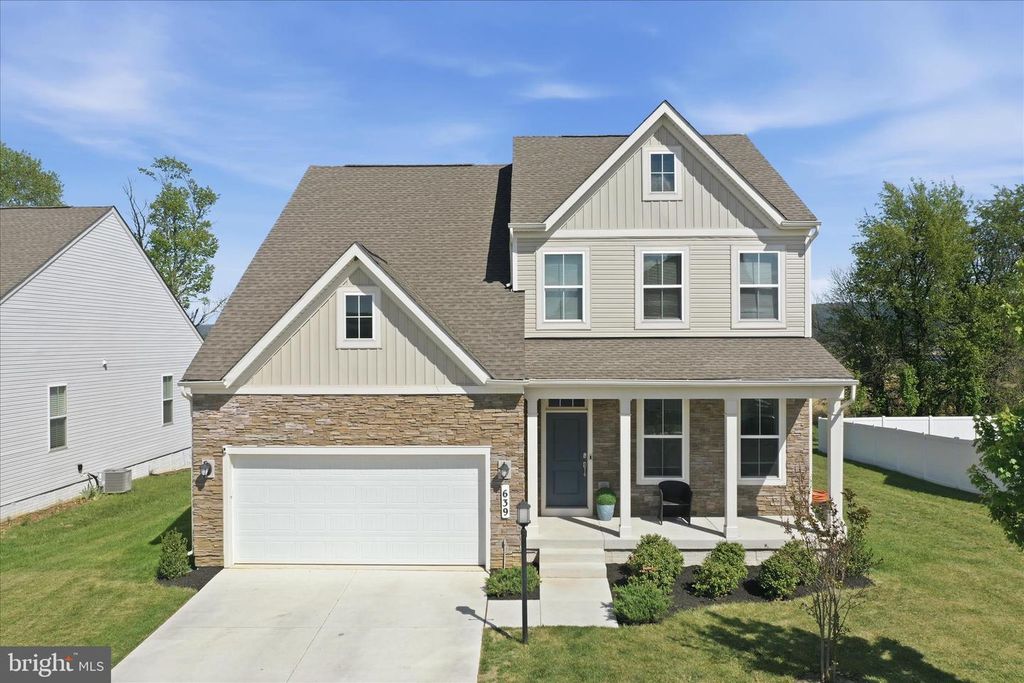 639 BARKSDALE DR, Charles Town, WV 25414