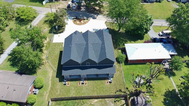4482 Church St, Greenbrier, TN 37073