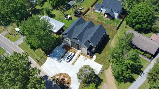 4482 Church St, Greenbrier, TN 37073