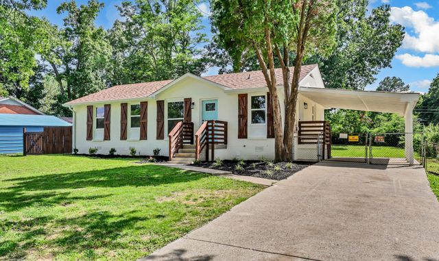 824 Garrettsburg Rd, Clarksville, TN 37042