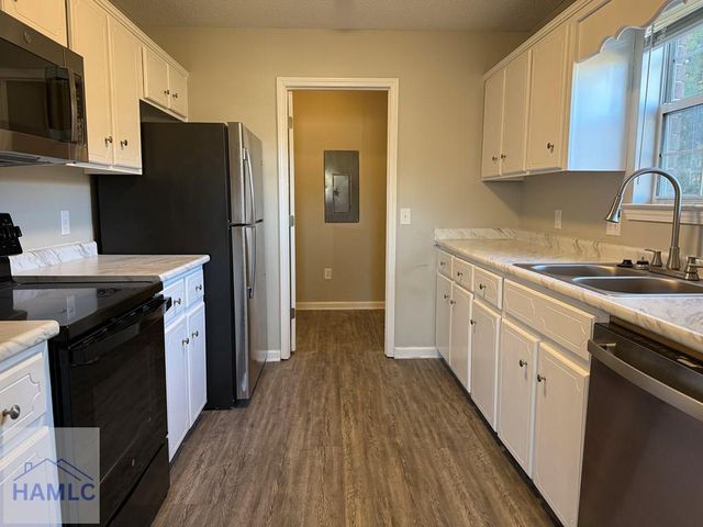 862 Lyndsi Lane, Hinesville, GA 31313