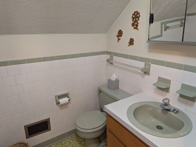 1115 Robin Ridge RD, Rocky Mount, VA 24151