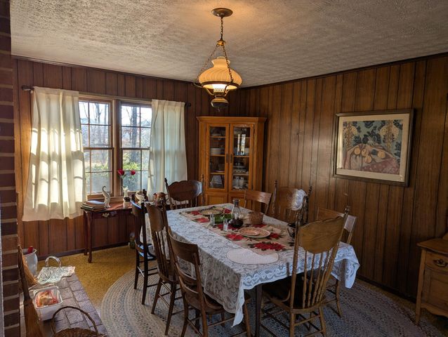 1115 Robin Ridge RD, Rocky Mount, VA 24151