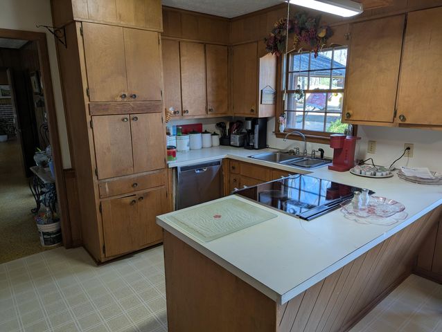 1115 Robin Ridge RD, Rocky Mount, VA 24151