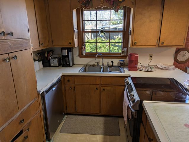 1115 Robin Ridge RD, Rocky Mount, VA 24151