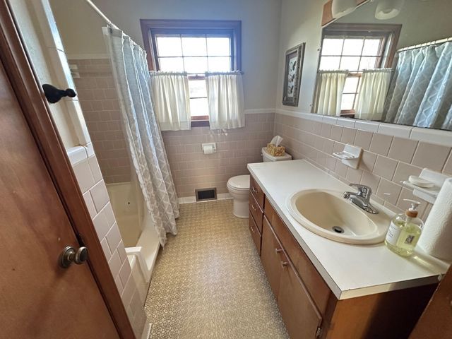 1115 Robin Ridge RD, Rocky Mount, VA 24151