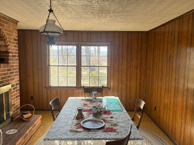 1115 Robin Ridge RD, Rocky Mount, VA 24151