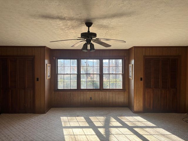 1115 Robin Ridge RD, Rocky Mount, VA 24151