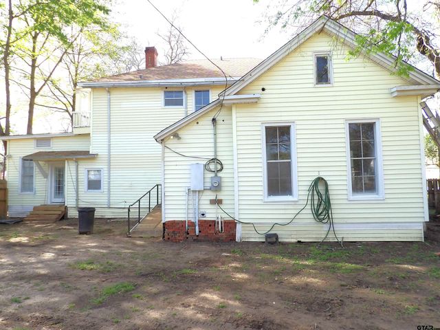 718 E Houston Avenue, Crockett, TX 75835