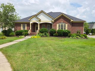 1760 Holden Farm Place, Ooltewah, TN 37363