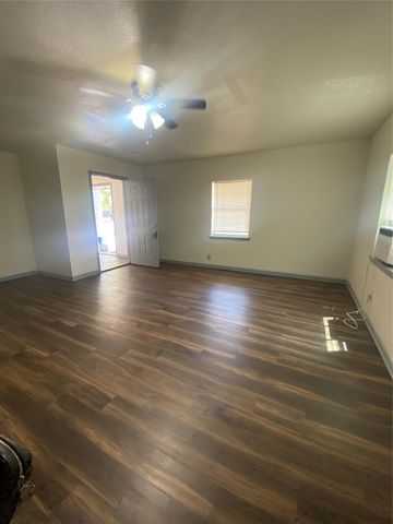 5301 Collingsworth Street 9, Houston, TX 77026