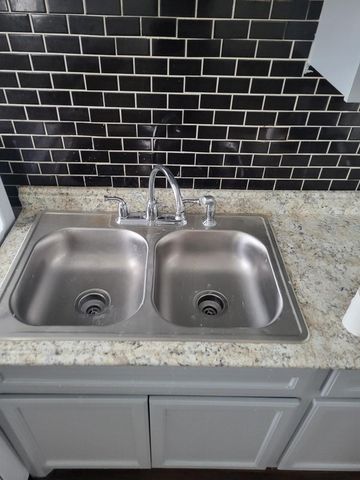 5301 Collingsworth Street 9, Houston, TX 77026