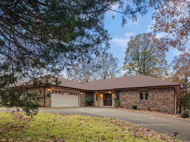 1 Mota Lane, Hot Springs Village, AR 71909