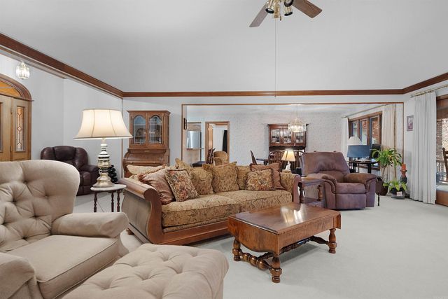 1 Mota Lane, Hot Springs Village, AR 71909