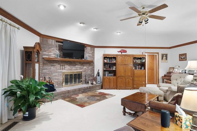 1 Mota Lane, Hot Springs Village, AR 71909