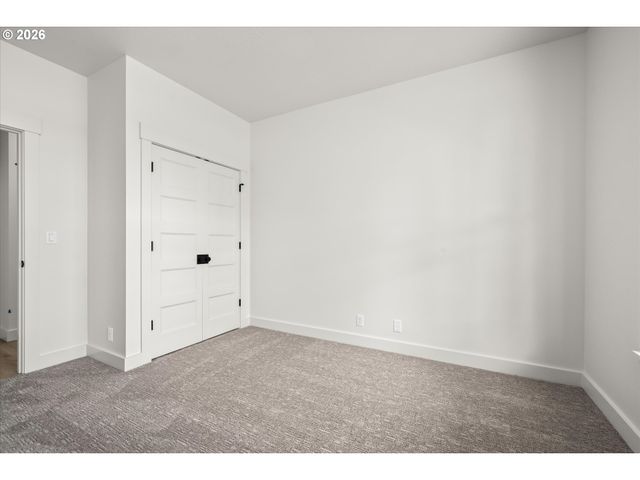 114 CHURCHVIEW Dr, Eugene, OR 97408
