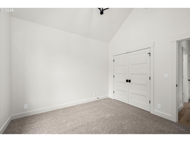 114 CHURCHVIEW Dr, Eugene, OR 97408