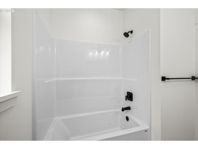 114 CHURCHVIEW Dr, Eugene, OR 97408