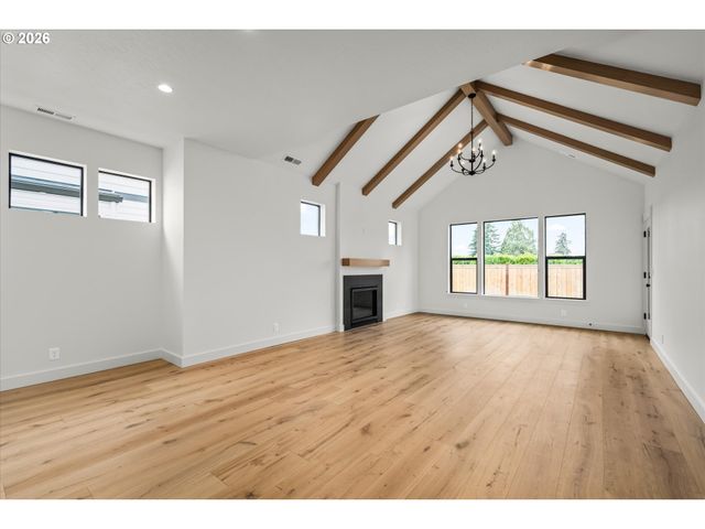 114 CHURCHVIEW Dr, Eugene, OR 97408