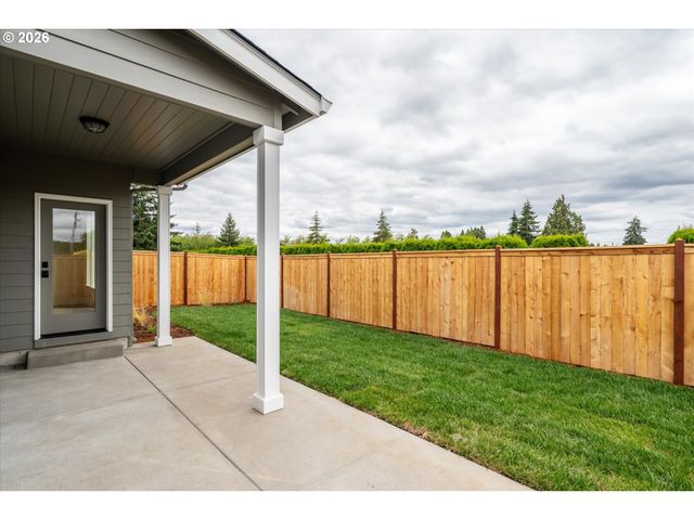 114 CHURCHVIEW Dr, Eugene, OR 97408