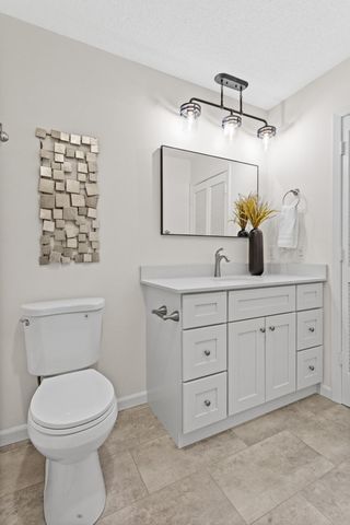 10976 106th Avenue N, Maple Grove, MN 55369