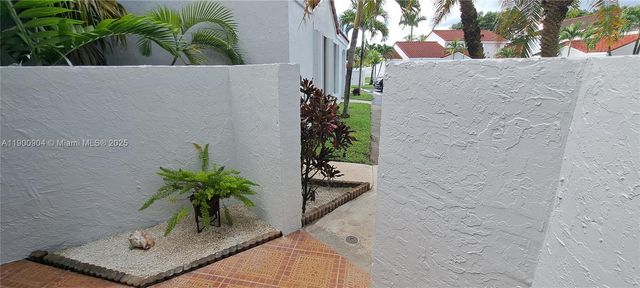 2410 San Remo Cir, Homestead, FL 33035