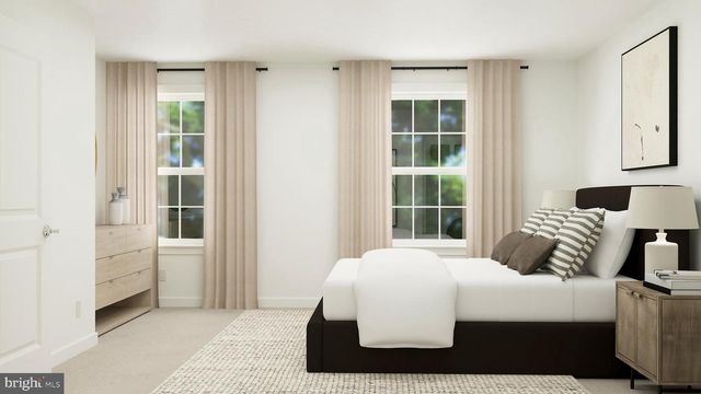 5 OLD SCHOOL HOUSE RD, Sicklerville, NJ 08081