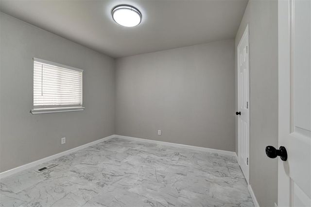 201 Dianna Drive, Yukon, OK 73099