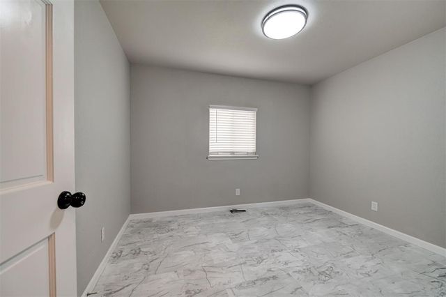 201 Dianna Drive, Yukon, OK 73099