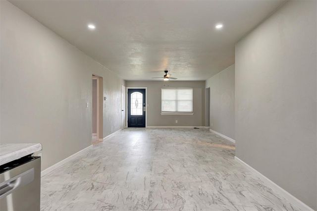 201 Dianna Drive, Yukon, OK 73099