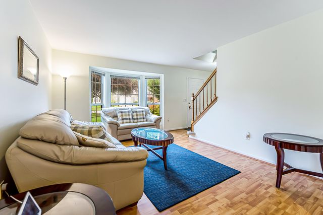 3081 Turnberry Lane, Ann Arbor, MI 48108