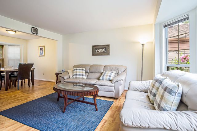 3081 Turnberry Lane, Ann Arbor, MI 48108