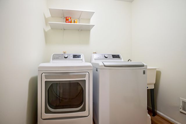 3081 Turnberry Lane, Ann Arbor, MI 48108
