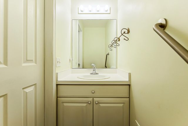 3081 Turnberry Lane, Ann Arbor, MI 48108