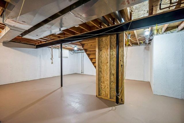 3081 Turnberry Lane, Ann Arbor, MI 48108