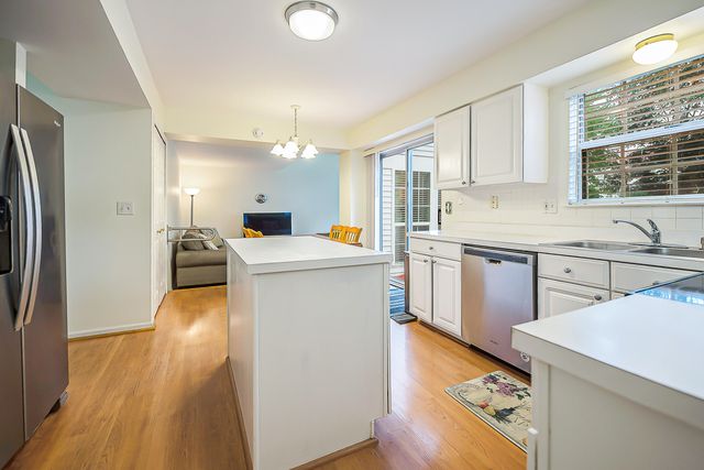 3081 Turnberry Lane, Ann Arbor, MI 48108