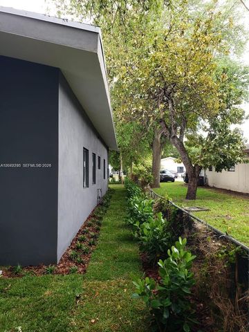 313 NE 169th St, North Miami Beach, FL 33162