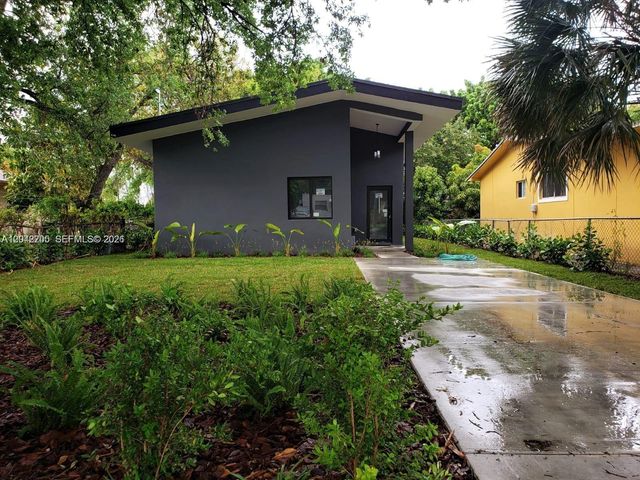 313 NE 169th St, North Miami Beach, FL 33162