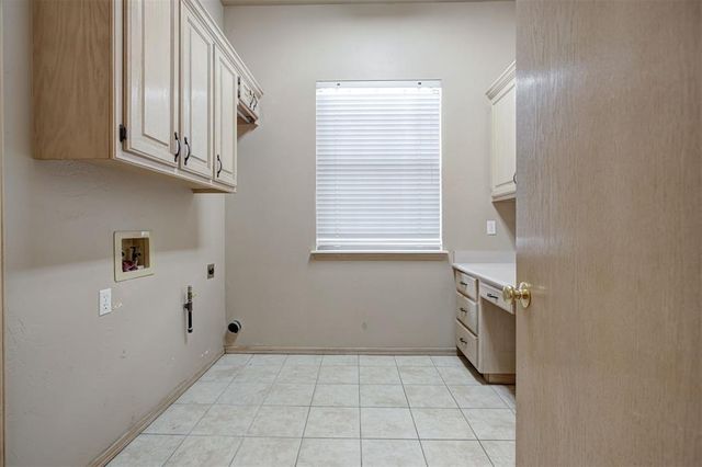 1801 Churchill Road, Yukon, OK 73099