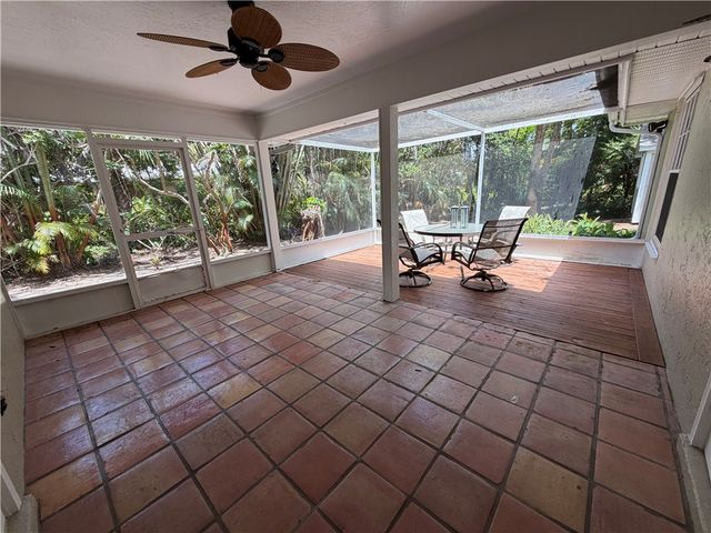 1290 5th Place, Vero Beach, FL 32962