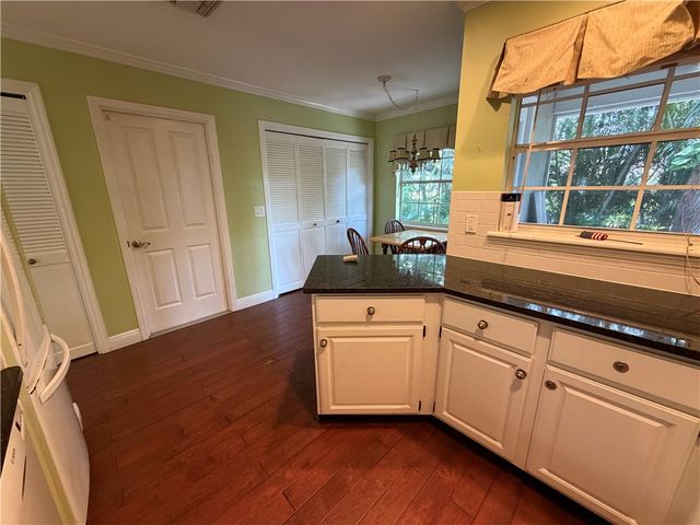 1290 5th Place, Vero Beach, FL 32962