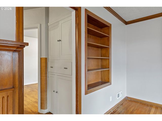 6807 Se CESAR E CHAVEZ Blvd, Portland, OR 97202