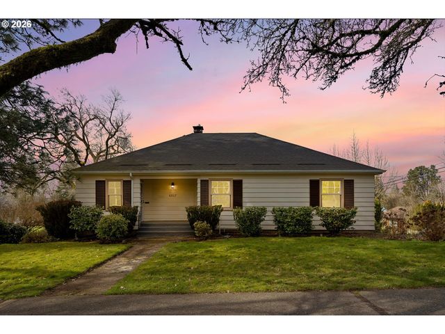 6807 Se CESAR E CHAVEZ Blvd, Portland, OR 97202