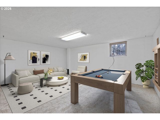 6807 Se CESAR E CHAVEZ Blvd, Portland, OR 97202