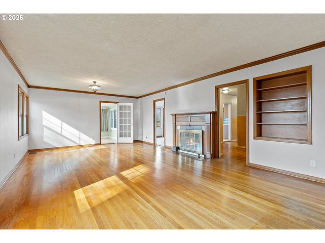 6807 Se CESAR E CHAVEZ Blvd, Portland, OR 97202