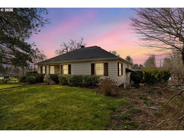 6807 Se CESAR E CHAVEZ Blvd, Portland, OR 97202