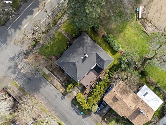 6807 Se CESAR E CHAVEZ Blvd, Portland, OR 97202